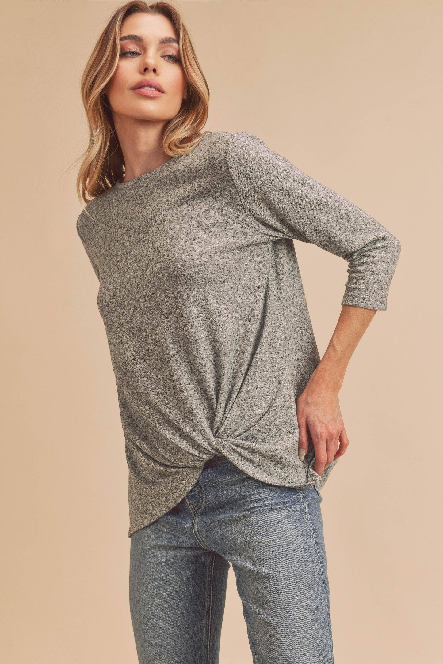AEMI + CO - Gia Top