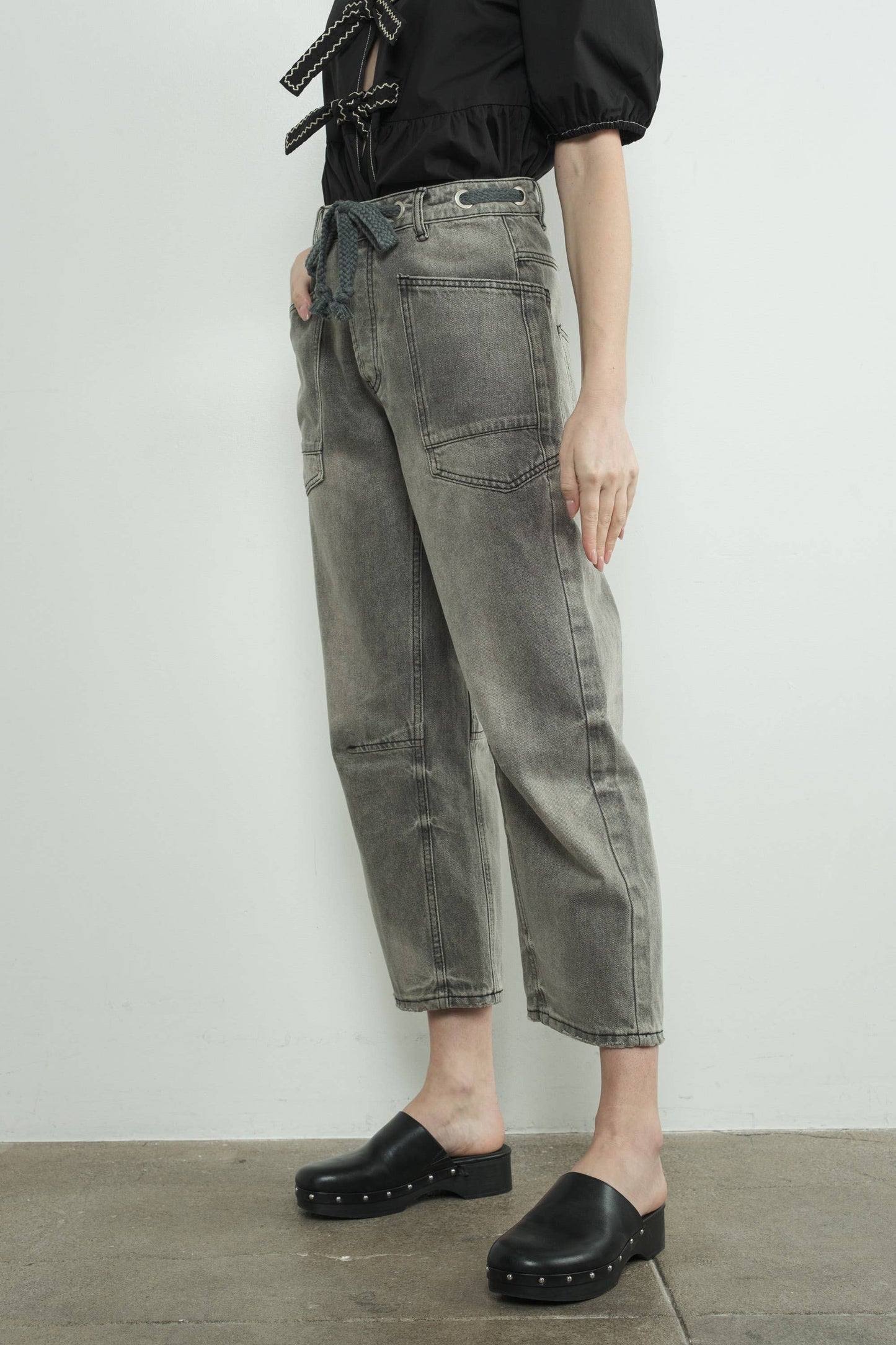 Aaron & Amber BARREL DENIM PANTS WITH EYELET WAIST