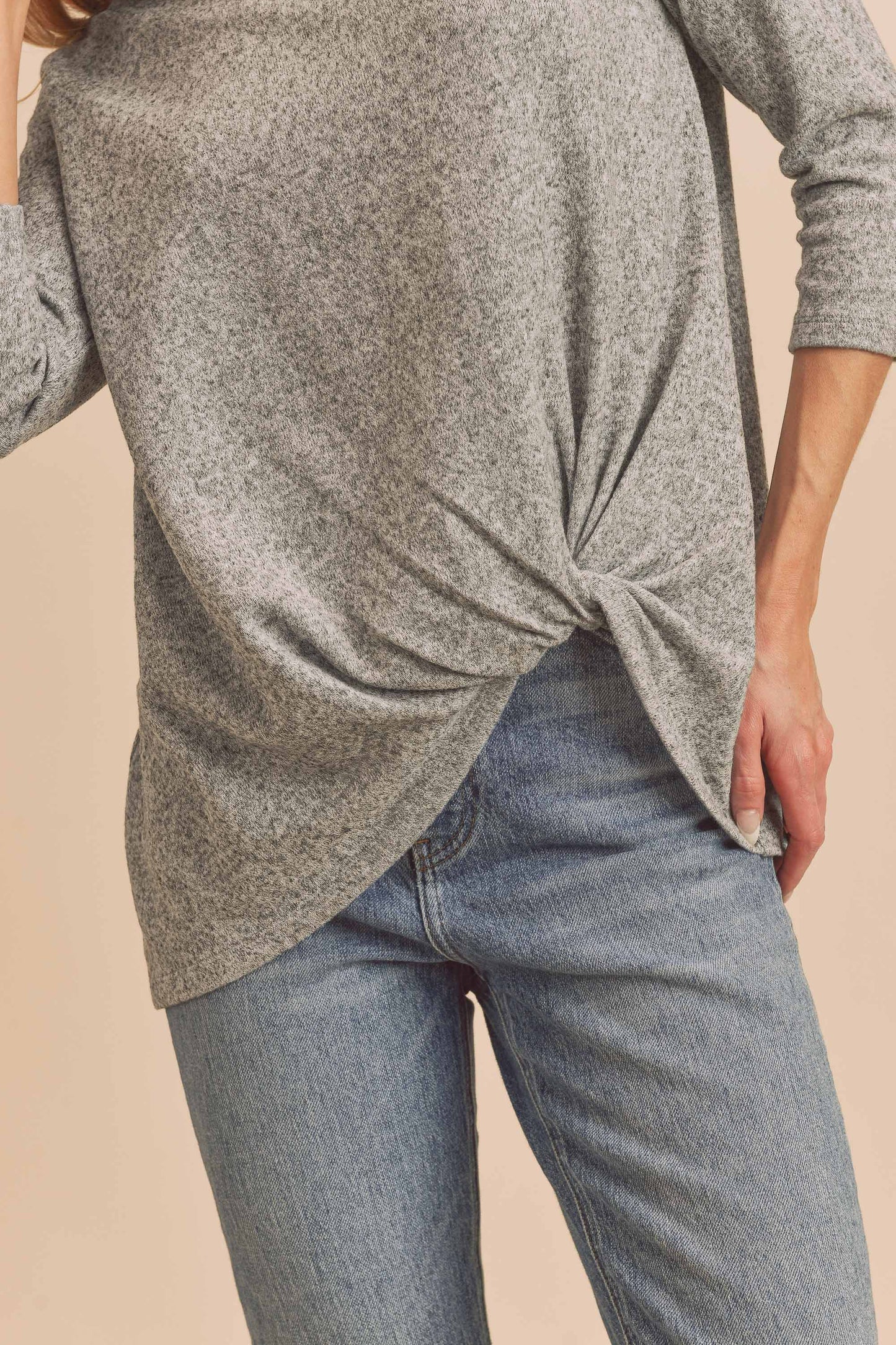 AEMI + CO - Gia Top