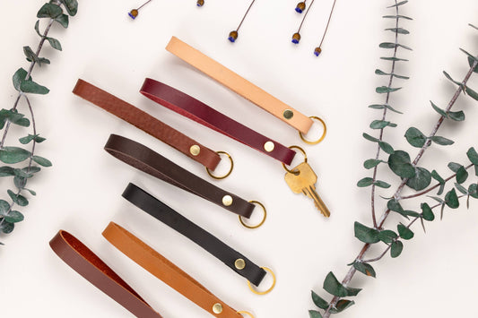 Keyaiira - Skinny Leather Wristlet