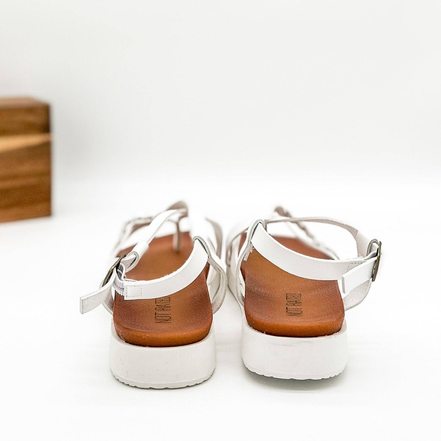 Naughty Monkey - Sela Sandal in White